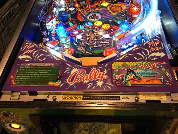 Flippers Bally Cirqus Voltaire 3