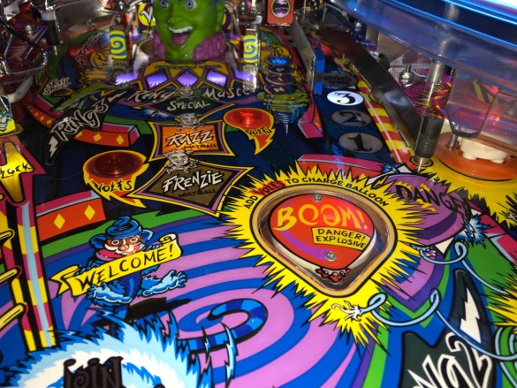 Flippers Bally Cirqus Voltaire 4