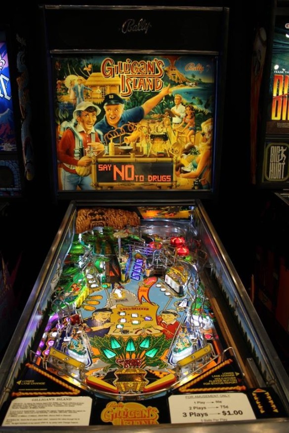 Flippers Bally Gilligan's Island 6