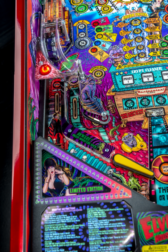 Flippers Stern Pinball Elvira's House of Horrors Limited Edition 13