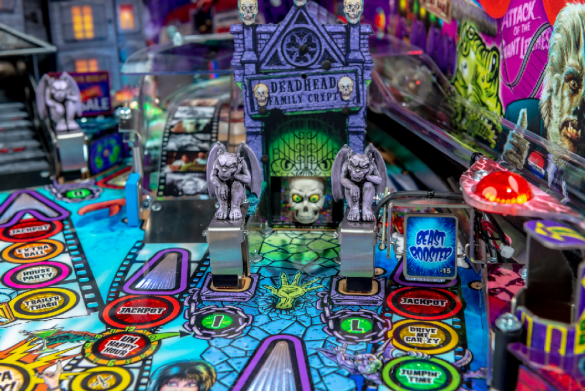 Flippers Stern Pinball Elvira's House of Horrors Limited Edition 4