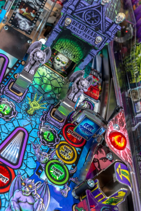 Flippers Stern Pinball Elvira's House of Horrors Limited Edition 9