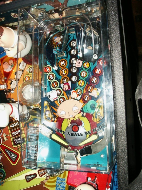 Flippers Stern Pinball Family Guy 11