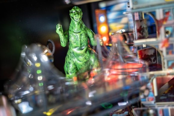 Flippers Stern Pinball Godzilla Premium 34