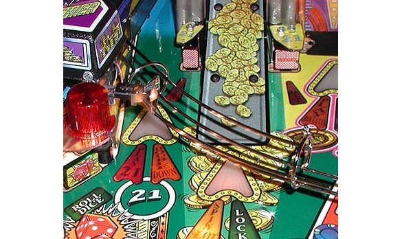 Flippers Stern Pinball High Roller Casino 8