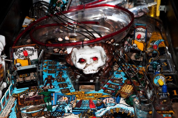 Flippers Data East Pinball Hook 7