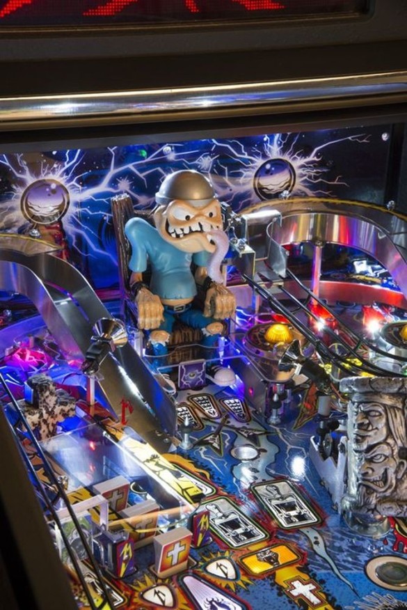 Flippers Stern Pinball Metallica Master of Puppets Limited Edition 9