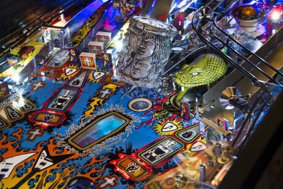 Flippers Stern Pinball Metallica Master of Puppets Limited Edition 8