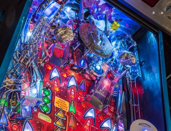Flippers Stern Pinball Star Trek Vault Premium 5
