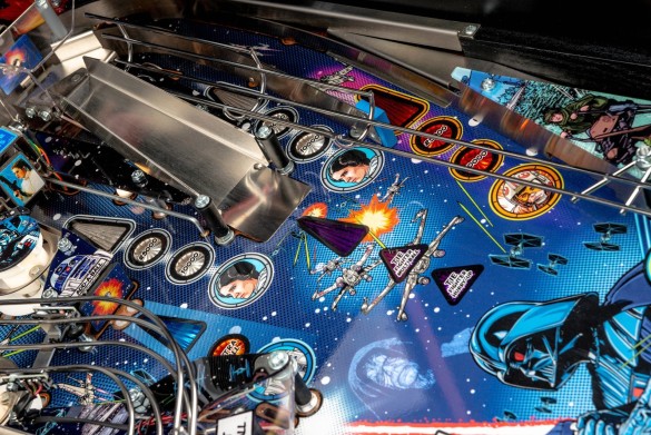 Flippers Stern Pinball Star Wars Comic Art Pin - Home Edition 9