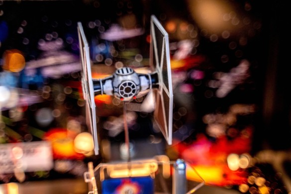 Flippers Stern Pinball Star Wars Comic Art Pin - Home Edition 17