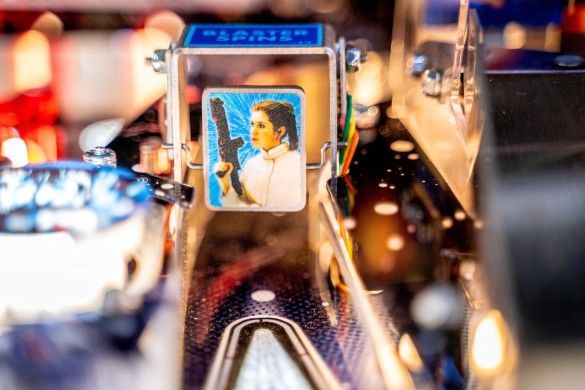 Flippers Stern Pinball Star Wars Comic Art Pin - Home Edition 7