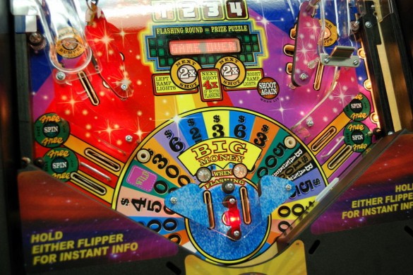 Flippers Stern Pinball Wheel of Fortune 5