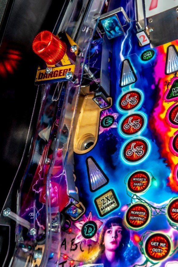 Flippers Stern Pinball Stranger Things Premium 11