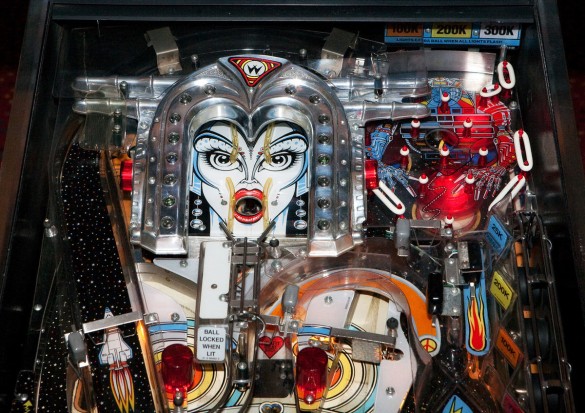 Flippers Williams The Machine : Bride of Pin.bot 4