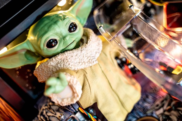 Flippers Stern Pinball The Mandalorian Limited Edition 16