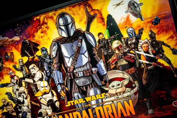 Flippers Stern Pinball The Mandalorian Premium 32
