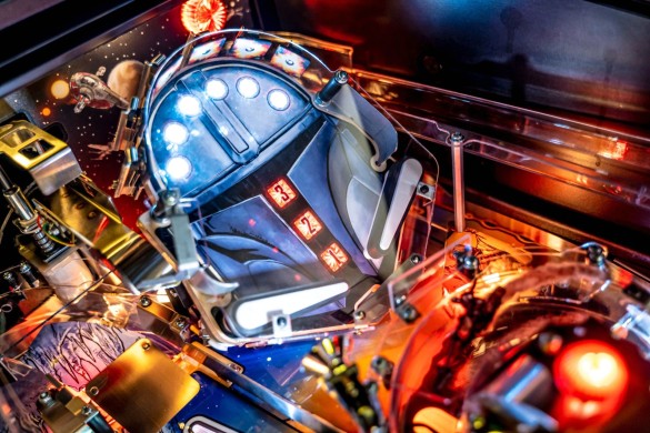 Flippers Stern Pinball The Mandalorian Premium 8