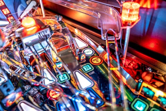 Flippers Stern Pinball The Mandalorian Premium 30