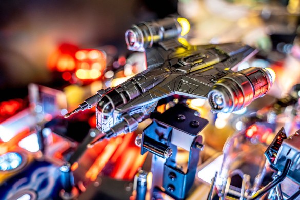 Flippers Stern Pinball The Mandalorian Premium 26