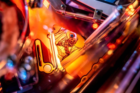 Flippers Stern Pinball The Mandalorian Premium 25