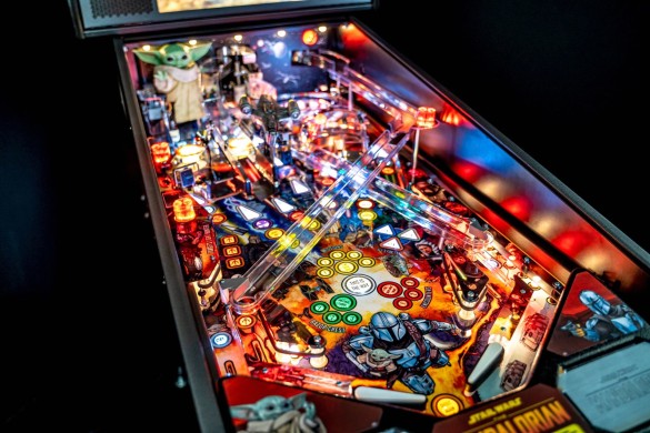 Flippers Stern Pinball The Mandalorian Pro 24