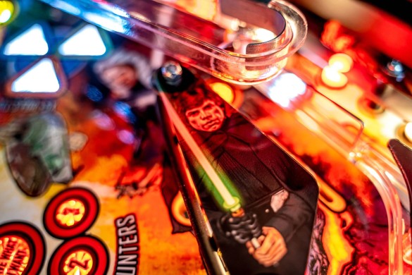 Flippers Stern Pinball The Mandalorian Pro 6
