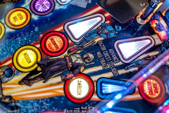 Flippers Stern Pinball The Mandalorian Pro 27