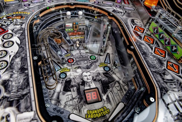 Flippers Stern Pinball The Munsters Premium 6