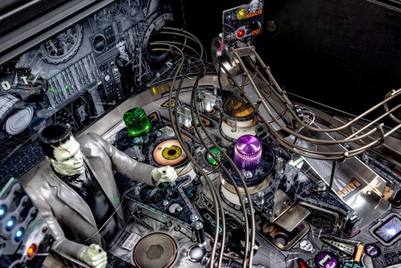 Flippers Stern Pinball The Munsters Premium 9