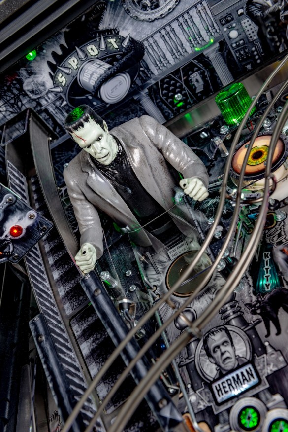 Flippers Stern Pinball The Munsters Premium 8