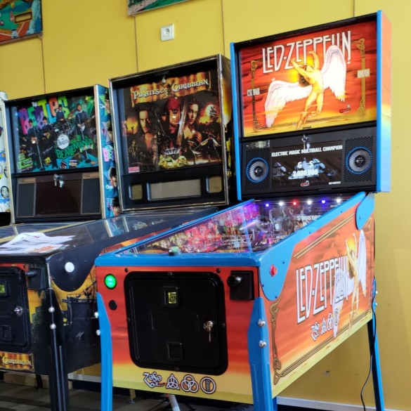 Pages Louer un flipper, baby-foot ou une borne d'arcade à Lyon et ses alentours Location flipper à Oullins 3