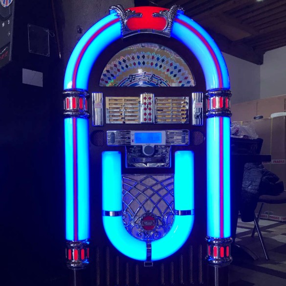 Pages Louer un flipper, baby-foot ou une borne d'arcade à Lyon et ses alentours Location jukebox 3